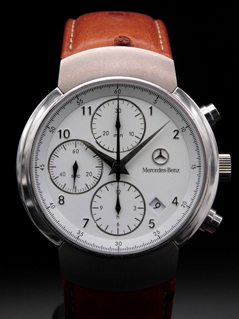 Mercedes Benz Chronograph Sichtboden Automatik mit Original Box und zweitem  Original Band - Gute Zeiten Leer - Uhrenshop - Uhrmachermeisterwerkstatt